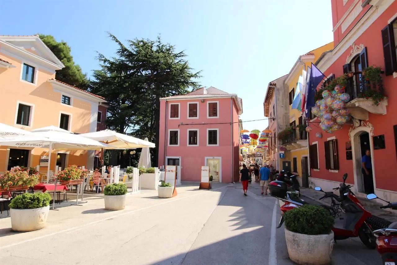 Luca Ap4, Apartment In Front Of The Beach Novigrad   Novigrad (Istria)